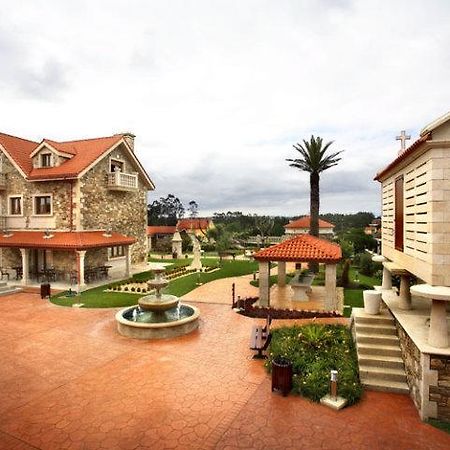 Complejo Aldeola Bed & Breakfast Malpica Exterior photo